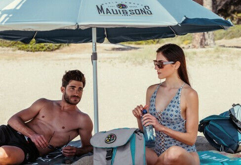Maui & Sons Folding Beach Umbrella Aluminum Diameter 2.2m with UV Protection and Air Vent Black