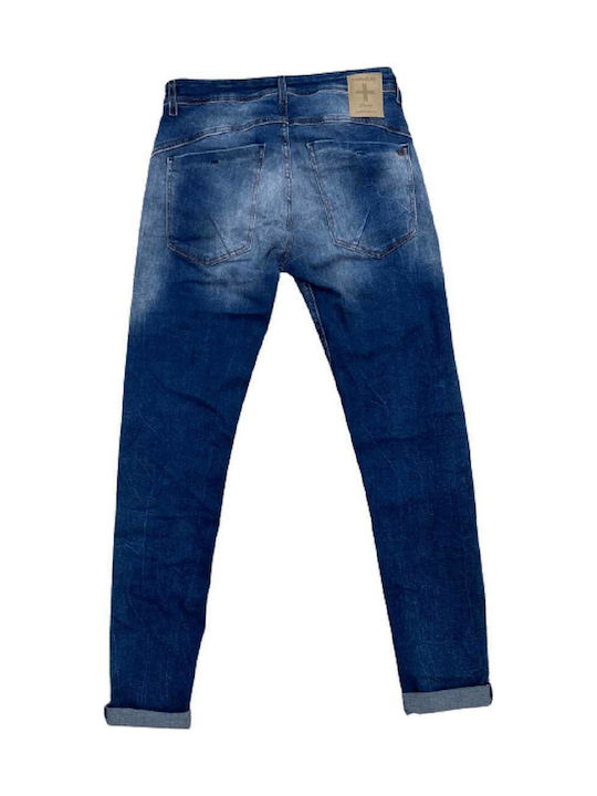 Damaged Jeans
