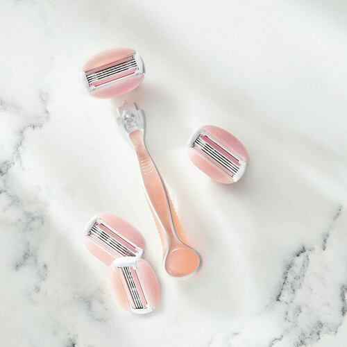 Venus Comfortglide Spa Breeze Razor for Body with Replacement Head 3 Blades & Lubricious Strip