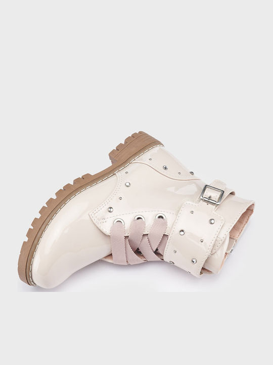 Biker Kinderstiefel aus Lackleder mit Schnürsenkeln Beige