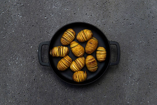 Combekk Sous-Chef Dutch Oven Pan made of Cast Iron 24cm