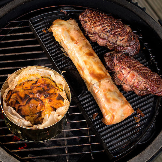 Big Green Egg Baking Plate Double Sided with Cast Iron Flat & Grill Surface 45.7x45.7cm