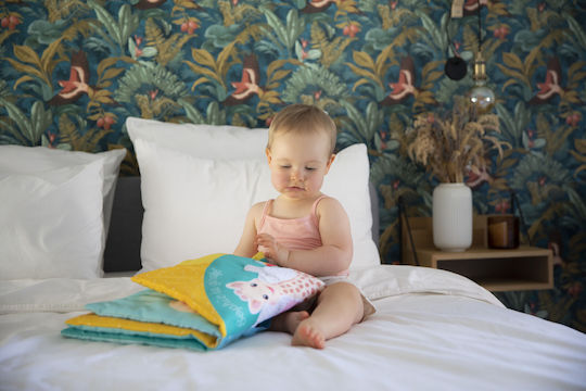 Sophie La Girafe Activity Book Sophie Activity Book "Touch & Play" made of Fabric with Sounds for 3++ Months