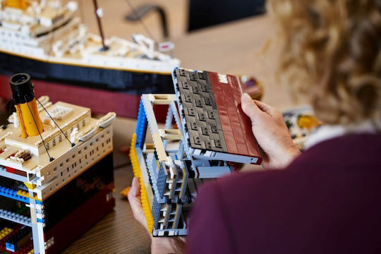 LEGO Icons Titanic Für 18+ Jahre 9090 Stück