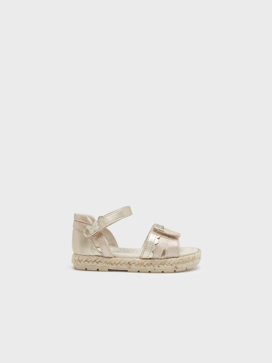 Mayoral Weiche Sohlenschuhe für Babys Gold Sandalen