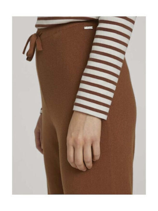 Women's High-waisted Fabric Trousers in Relaxed Fit Brown