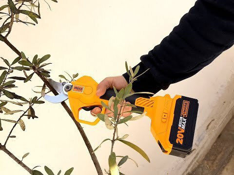 Ingco Pruning Shears Battery Brushless 20V 1x2Ah with Maximum Cutting Diameter 30mm in Carrying Case