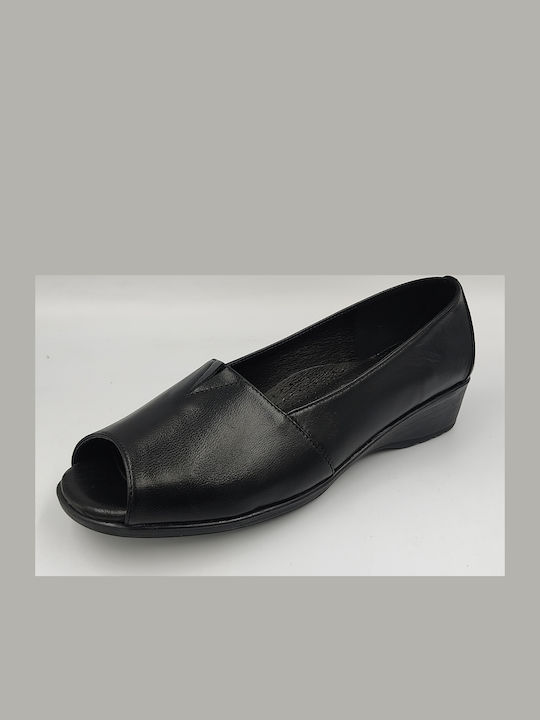 Leather Women's Moccasins in Black Color