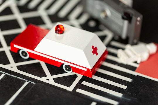 Usorteret Candycar Ambulance Toy Car Ambulance for 3+ Years