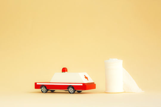 Usorteret Candycar Ambulance Toy Car Ambulance for 3+ Years