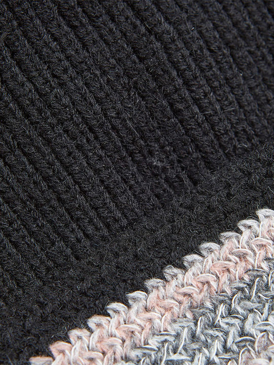 Verde Pom Pom Beanie Beanie Knitted in Black color