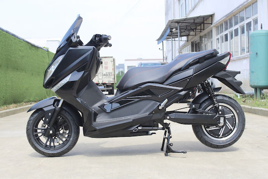 WheelnWater e-Striker Scooter Electric Putere 5000W Autonomie 250km 90Ah Negru Culoare