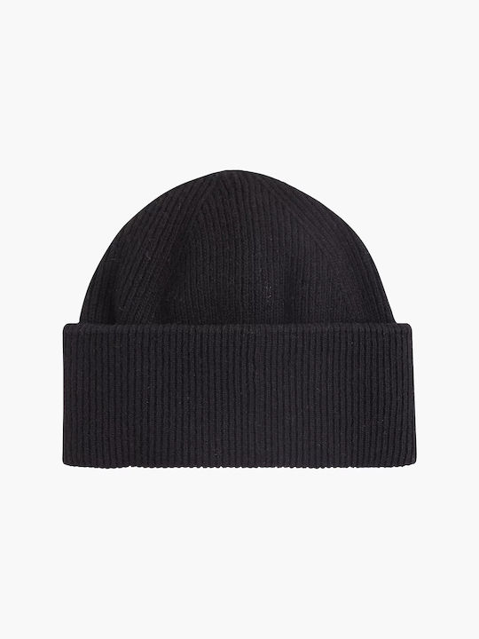 Beanie Beanie Knitted in Black color