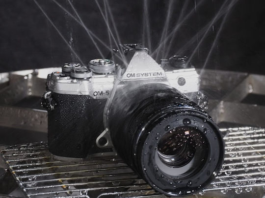 Olympus OM System OM-5 Mirrorless Cameră Body Argintie
