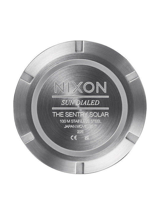 Nixon Sentry Herrenuhr 40mm Solar mit Silber Metallarmband