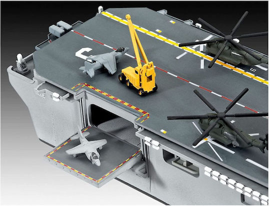 Revell USS Wasp Class Modeling Figure Ship 142 Pieces in Scale 1:700 36.5cm.