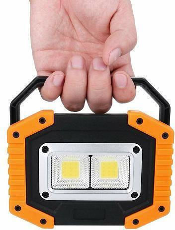 Proiector de lucru Baterie LED cu luminozitate până la 400lm