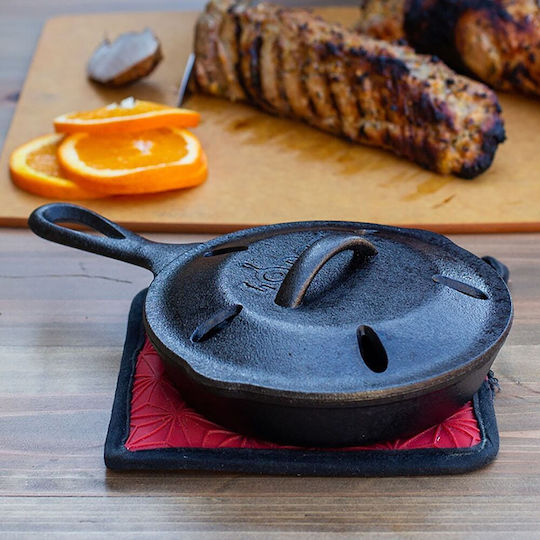 Lodge Pan made of Cast Iron 16.51cm