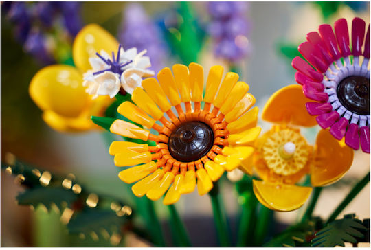 LEGO Botanical Collection Wildflower Bouquet for 18+ Years 939 Pieces