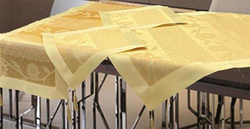 Set de Masă Linea Home În Carouri 7 Bucăți Cu Broderie Galben 140x140cm Set de Masă Linea Home În Carouri 7 Bucăți Cu Broderie Galben 140x140cm