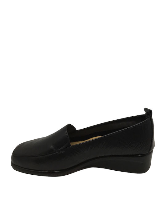 Leather Women's Moccasins in Black Color