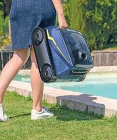 Zodiac Freerider RF iQ Wireless Robot Vacuum Bottom Waterline for Pools up to 12x6m with 4lt Filter