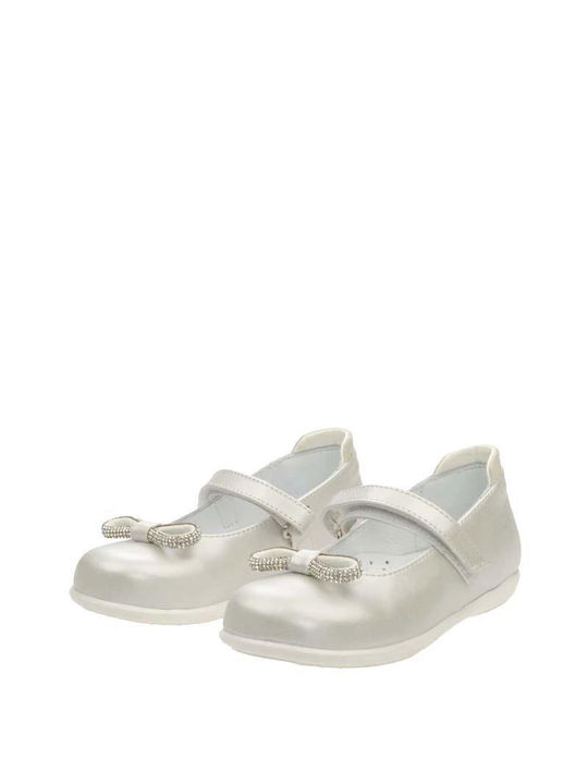 Scarpy Kids Ballerinas with Hoop & Loop Closure White