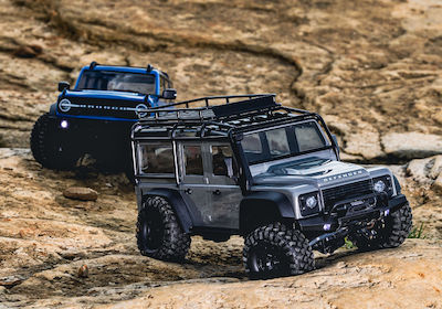 Traxxas TRX-4 Land Rover Defender Remote Controlled Car Crawler Blue 1:18