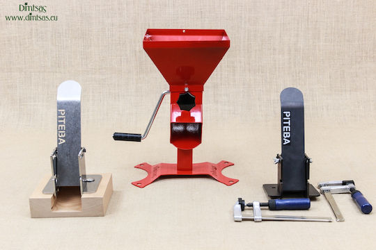 Metallic Nutcracker