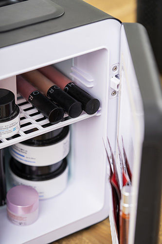 Adler Mini Cosmetic Fridge Black