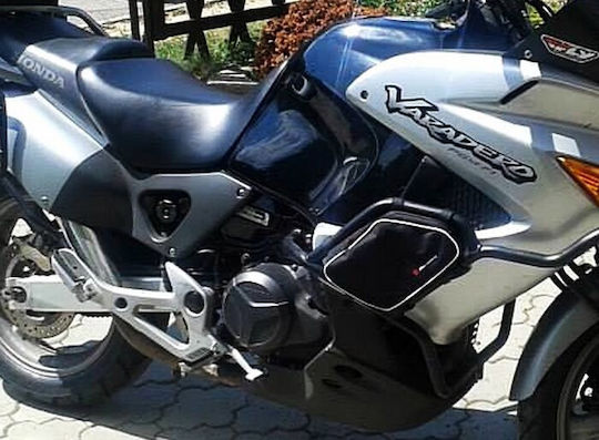 Givi Мотоциклетен Куфар Хонда Варадеро 2003-2006 в Черен цвят