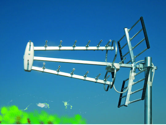 Mistral Triple UHF 1328 Outdoor TV Antenna (Does not Require Power Supply) Silver
