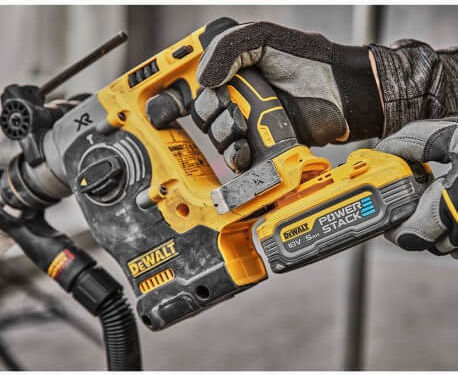 Dewalt Impact Demolition Hammer Battery Brushless 18V 2x5Ah with Chuck SDS Plus