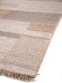 Royal Carpet Oria 81Y Outdoor Wicker Brown