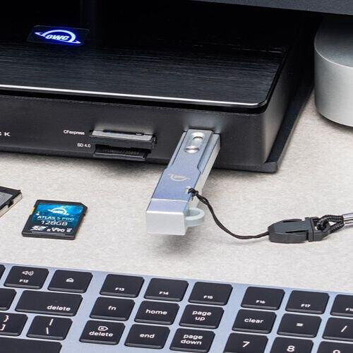 OWC Envoy Pro Mini 1.0TB USB 3.2 SSD Стик с връзка USB-A & USB-C Сребрист