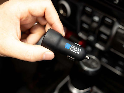 Quad Lock Încărcător Auto Negru de Intensitate Totală 5A cu Porturi: 1xUSB 1xType-C împreună cu Cablu Tip-C