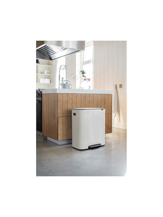 Brabantia Waste Bin Waste Plastic with Pedal White 30lt 1pcs 1003188