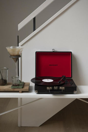 Crosley CR8005F-BK Βαλιτσάκι Πικάπ με Προενίσχυση και Ενσωματωμένα Ηχεία Μαύρο
