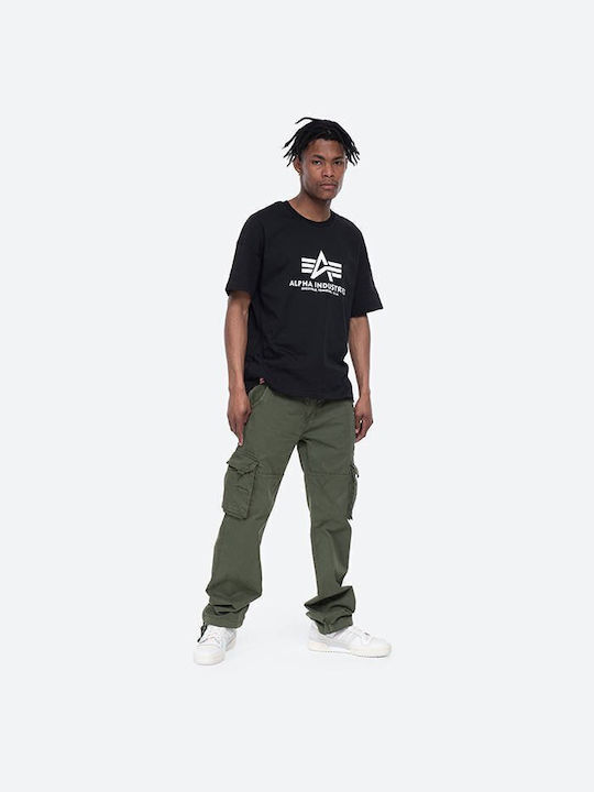 Alpha Industries Men's Trousers in Loose Fit Green