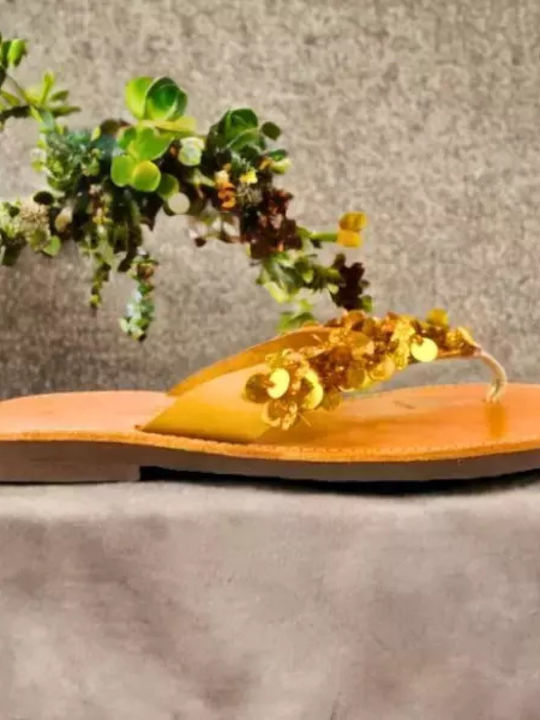 Damen Flache Sandalen in Gold Farbe