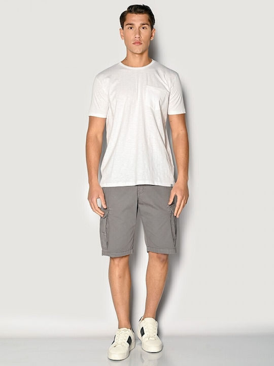 T-shirt White