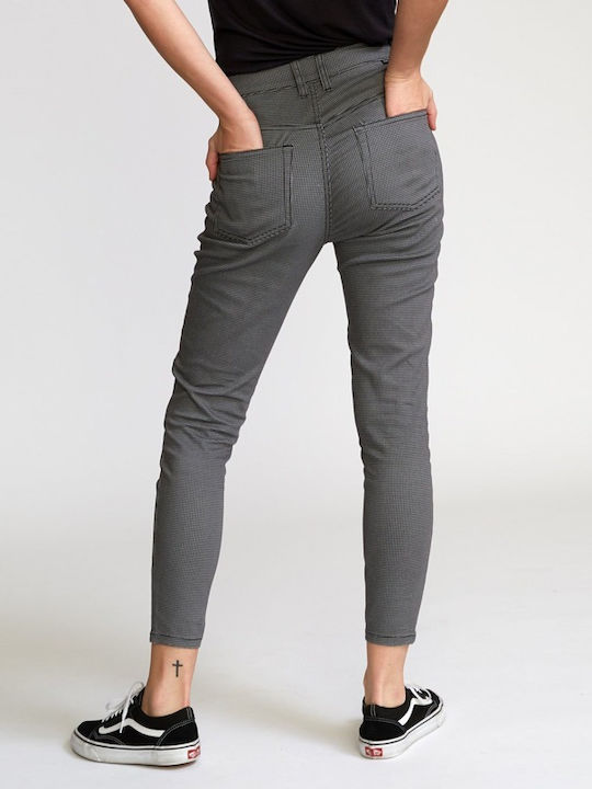 RVCA Women's Jean Trousers in Skinny Fit Black