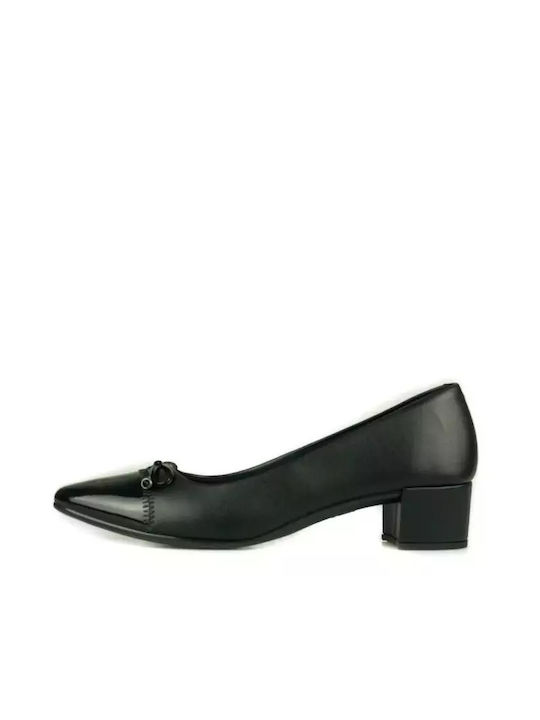 Beira Rio Black Low Heels