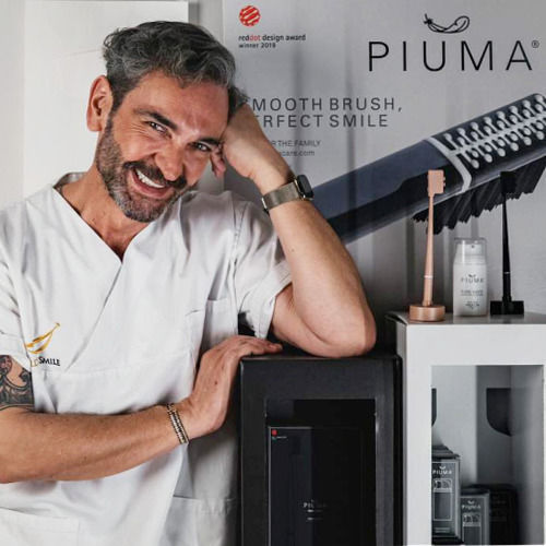 Piuma Periuță de dinți Mediu Perfect Black