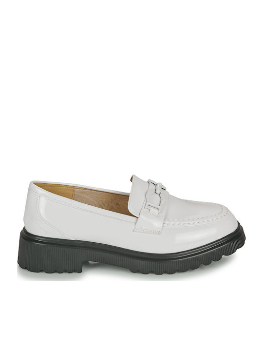 Women's Moccasins in Beige Color