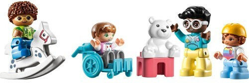 LEGO Duplo Life At The Day-Care Center за 2+ Години