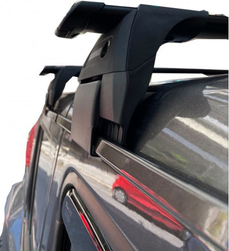Yakima Aluminum Car Roof Bars for Mercedes-Benz SL Jeep Wrangler 3D Set with Roof Rack Legs Black