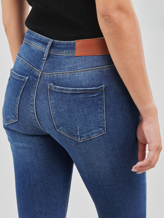 Damenjeans mit Rissen in Enger Passform