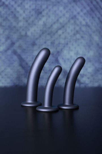 Shots Ρεαλιστικό Dildo με Όρχεις και Βεντούζα Γκρι 14.5cm