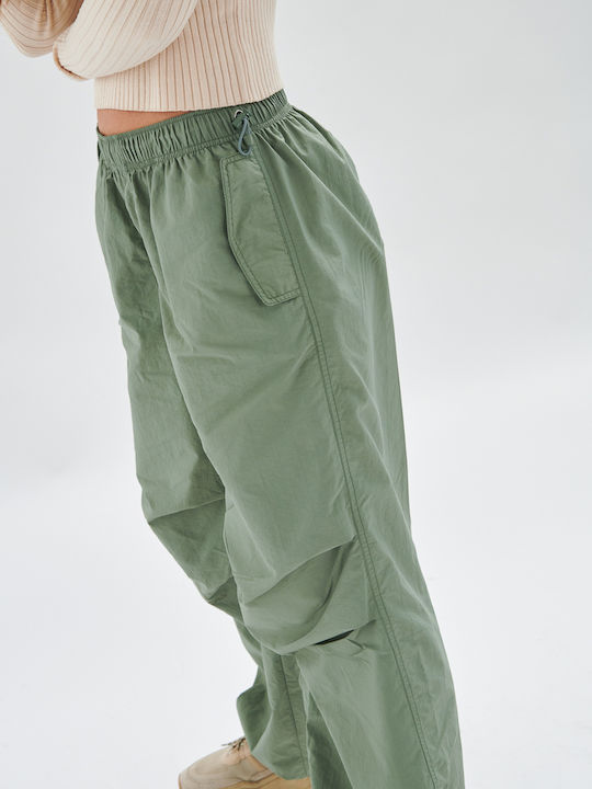 24 Colours Women's Fabric Trousers Green